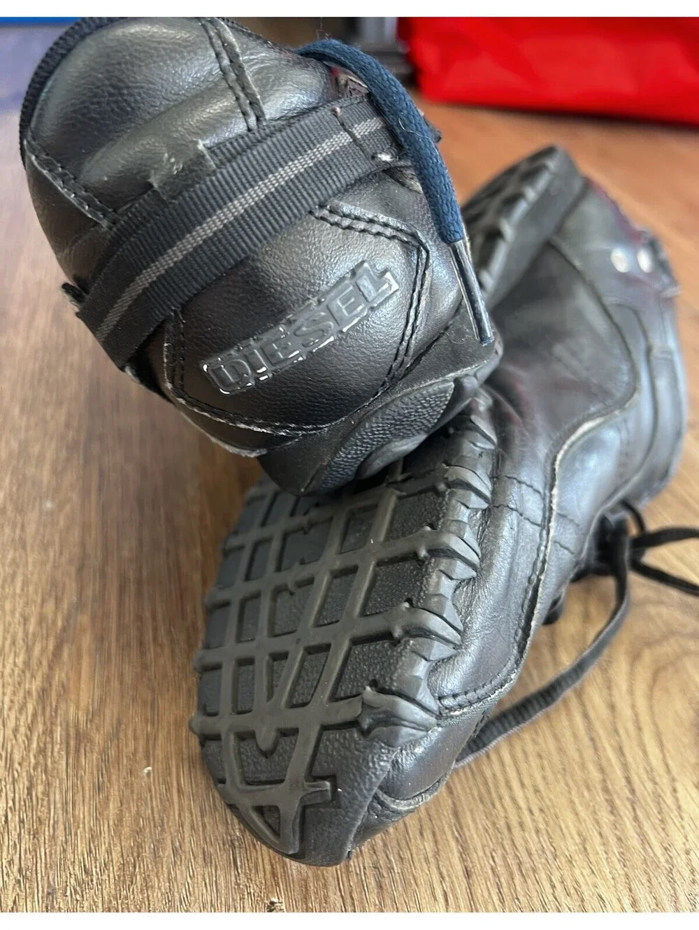Diesel Apollo Black Leather Sneakers Womens 9 EUR 40 Low Top Y2K Cyber Grunge